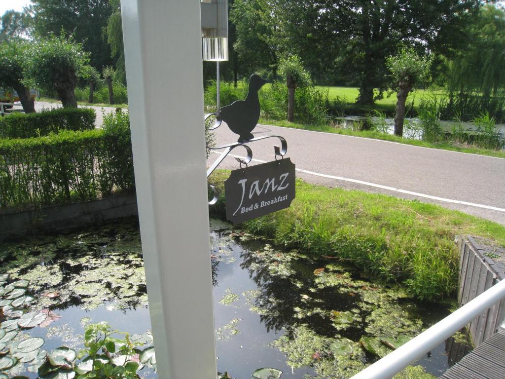 Janz Bed & Breakfast Capelle aan den IJssel Exterior photo