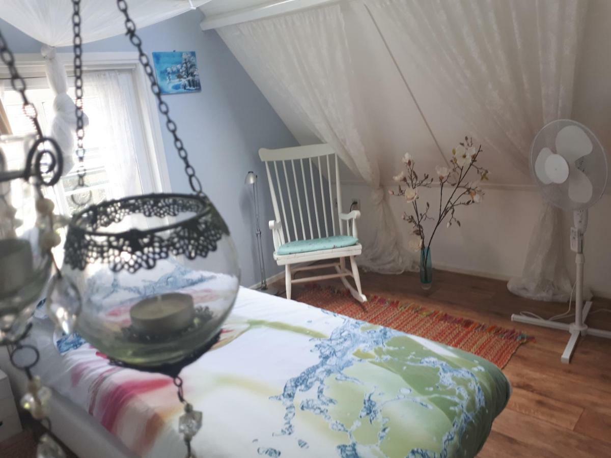 Janz Bed & Breakfast Capelle aan den IJssel Exterior photo